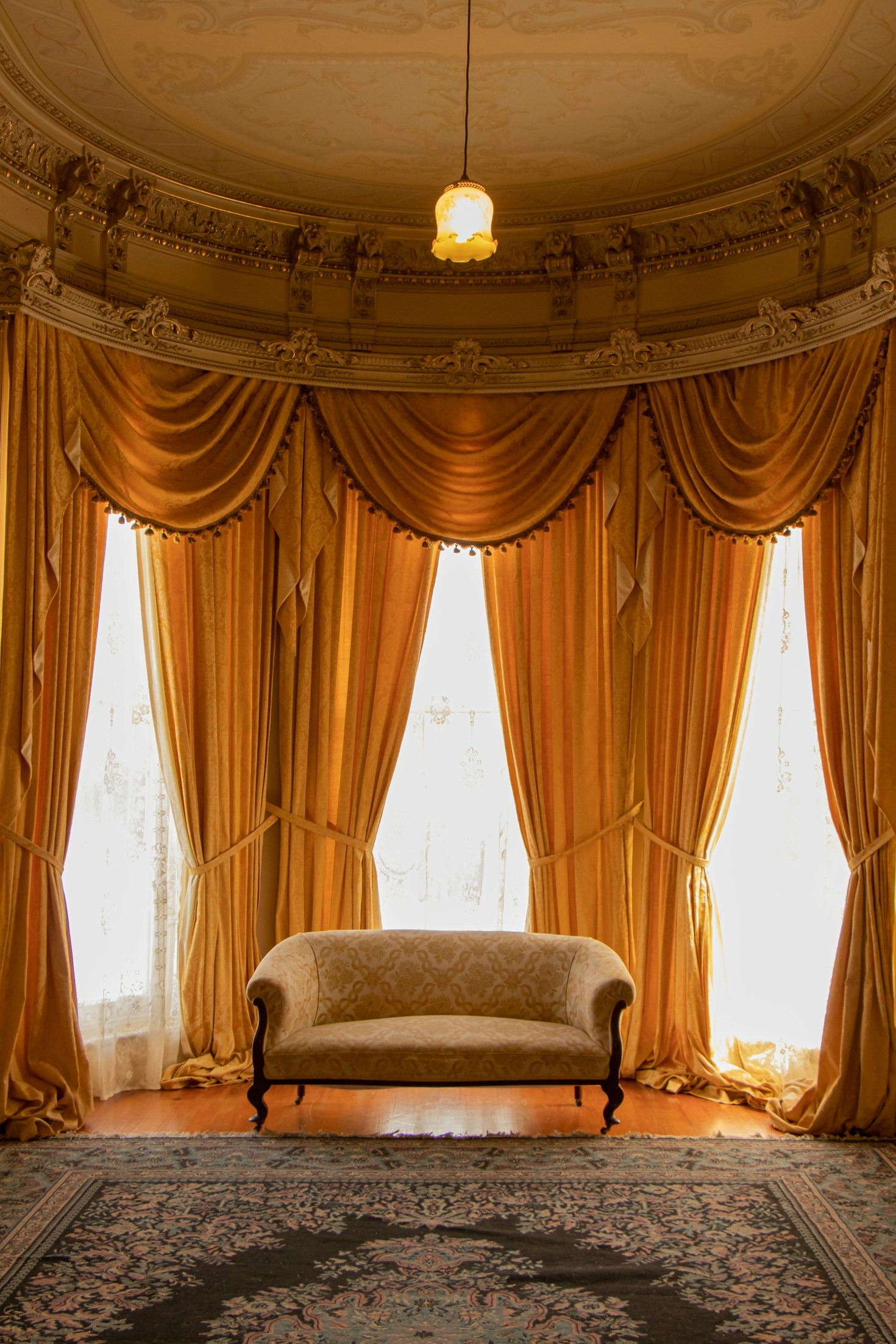 How To Style Luxury Fabrics In Modern Homes